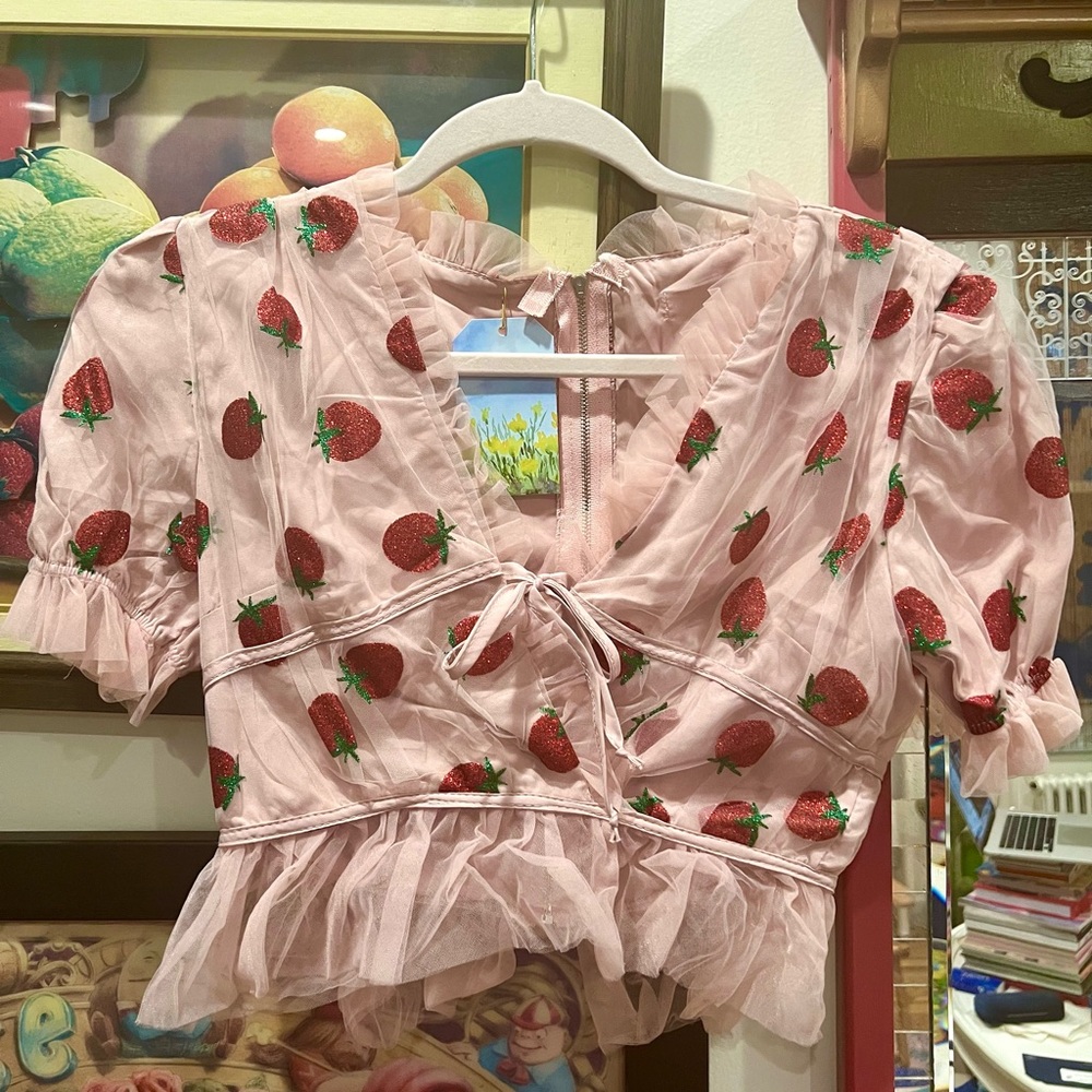 XS pink tulle blouse w/ glitter print